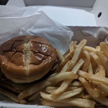 Slim Chickens - Chicken sandwich and fries. Part of combo, gave drink to friend. - Southern Near Me - Madison, Alabama Slim Chickens - Chicken sandwich and fries. Part of combo, gave drink to friend. - Southern Near Me - Madison, Alabama