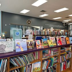 Indy Reads - Inside