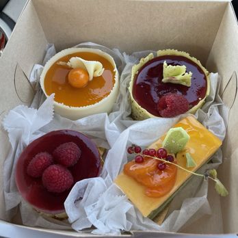 Masse's Pastries - Bakeries Near Me - Berkeley, California