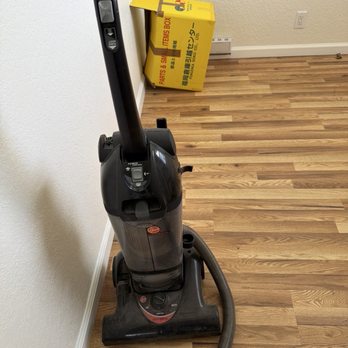 GM General Services - Old vacuum and empty boxes - Junk Removal & Hauling Near Me GM General Services - Old vacuum and empty boxes - Junk Removal & Hauling Near Me