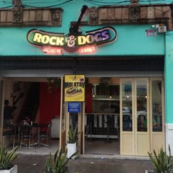 Rock & Dogs - Fachada rockera