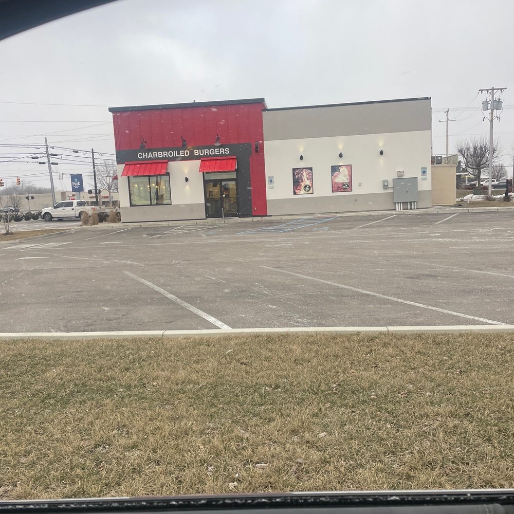 Hardee's - Building - Burgers Near Me - Greenville, Ohio