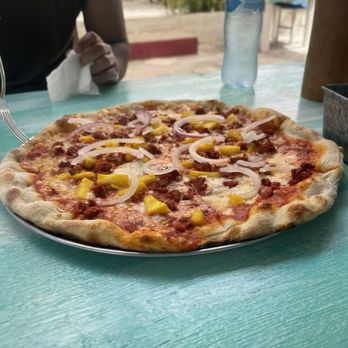 Papaya Pizza & Co - Pastor pizza! Added the spicy honey sooo good! - Italian Near Me - Tulum, ROO Papaya Pizza & Co - Pastor pizza! Added the spicy honey sooo good! - Italian Near Me - Tulum, ROO