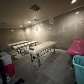 Queen Spa - Scrub area - Saunas Near Me - Garden Grove, California
