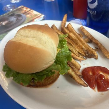 The CORRAL - Beef burger with cheese - Burgers Near Me - Gardiner, Montana The CORRAL - Beef burger with cheese - Burgers Near Me - Gardiner, Montana