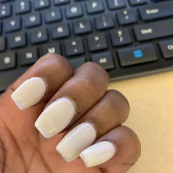 Fabuleux Nail Spa - Nail Salons Near Me - Woodmere, Ohio