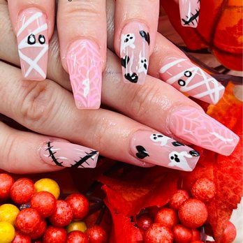 Lavish Nails - Nail Salons Near Me - Vancouver, Washington