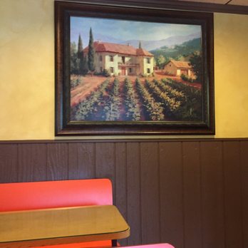 Joe's Pizzeria - Nice area to sit in! - Pizza Near Me - Kenvil, New Jersey