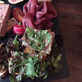 Vildt & Vin - Lidt kedeligt charcuterifad - Wine Bars Near Me - Copenhagen, 84 Vildt & Vin - Lidt kedeligt charcuterifad - Wine Bars Near Me - Copenhagen, 84