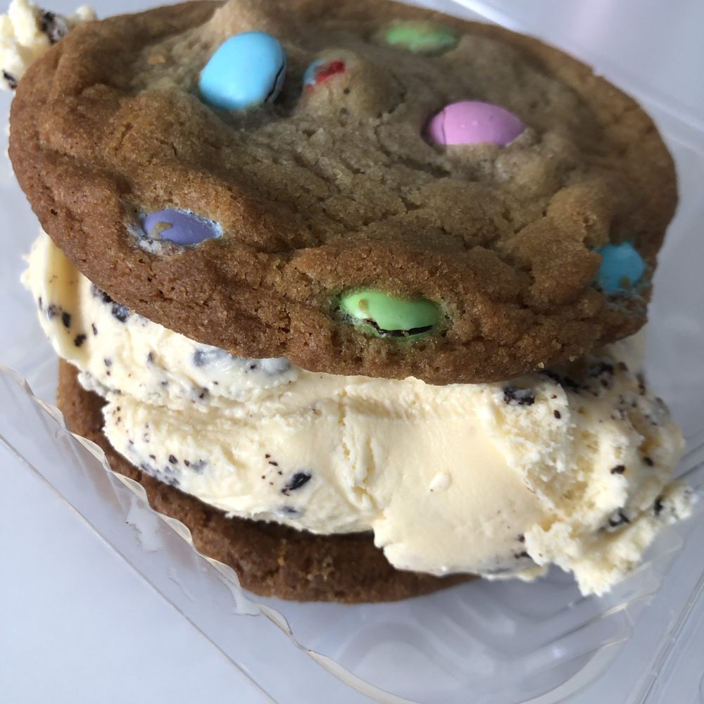 Sweet Addiction - Ice cream cookie sandwich with M&M cookies and chocolate chip ice cream - Ice Cream & Frozen Yogurt Near Me - Las Vegas, Nevada Sweet Addiction - Ice cream cookie sandwich with M&M cookies and chocolate chip ice cream - Ice Cream & Frozen Yogurt Near Me - Las Vegas, Nevada