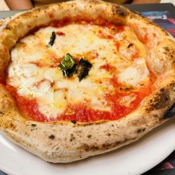 Regina Sofia - Margherite Pizza