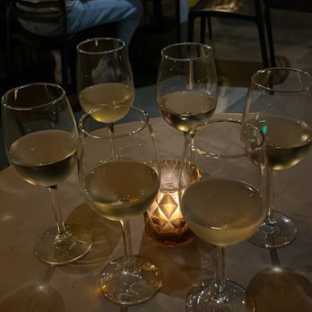 Ro Sham Beaux - White Wine Flight - Wine Bars Near Me - Sacramento, California Ro Sham Beaux - White Wine Flight - Wine Bars Near Me - Sacramento, California