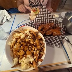 Moose's Cookhouse - Poutine and wings