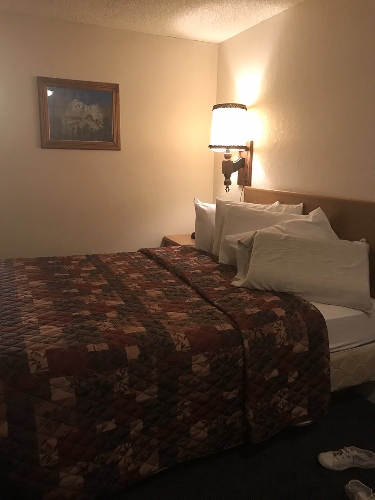 THE STURGIS MOTEL Updated July 2024 13 Photos 1802 Junction Ave