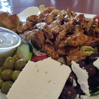 Blue Bell Pizza - Greek salad with chicken - Pizza Near Me - Blue Bell, Pennsylvania Blue Bell Pizza - Greek salad with chicken - Pizza Near Me - Blue Bell, Pennsylvania