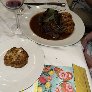 Chef Adrianne's Vineyard Restaurant and Bar - Steakhouses Near Me - Miami, Florida