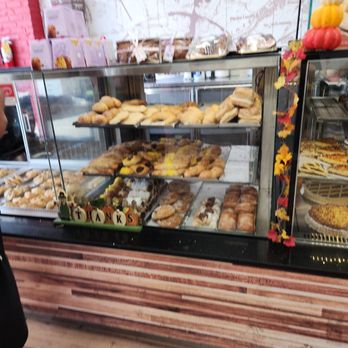 Patagonia Nahuen - Pastry display - Argentine Near Me - North Miami Beach, Florida Patagonia Nahuen - Pastry display - Argentine Near Me - North Miami Beach, Florida