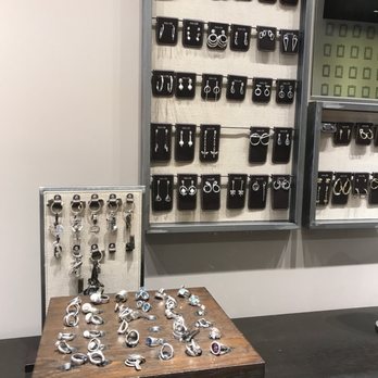 UNO de 50 - Watches Near Me - Palm Desert, California UNO de 50 - Watches Near Me - Palm Desert, California