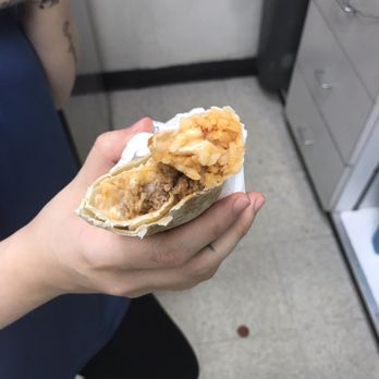 Taco Bell - Suppose to be the quesorito and it was as big as a 1$ menu item! Terrible! - Fast Food Near Me - Maple Heights, Ohio Taco Bell - Suppose to be the quesorito and it was as big as a 1$ menu item! Terrible! - Fast Food Near Me - Maple Heights, Ohio