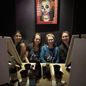Canvas & Grapes Experience - Paint & Sip Near Me - Edison, New Jersey