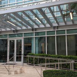 Residence Inn By Marriott Miami Beach Surfside - Front entrance of the hotel. October 2023