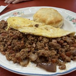 GRILL 57 - Western omelette.  Notice the almost 1/2 lb of sausage!!!!