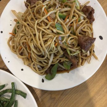 Little Fat Dumpling - Beef Chow Mein - Asian Fusion Near Me - Fresno, California Little Fat Dumpling - Beef Chow Mein - Asian Fusion Near Me - Fresno, California