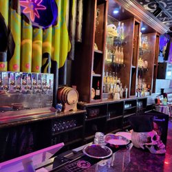 Kalaveras - Bar view.
