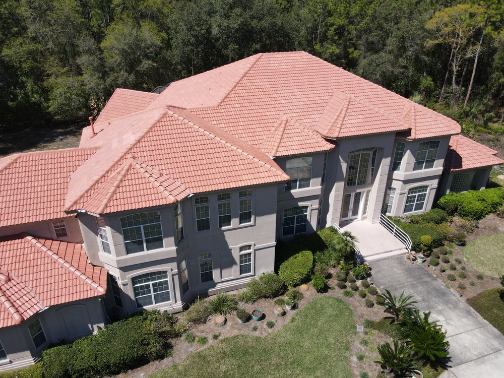 Slide of Universal Roof and Contracting Tampa