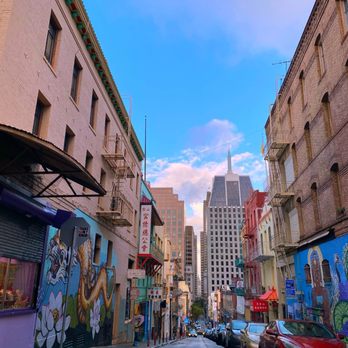 Dragon's Gate - Landmarks & Historical Buildings Near Me - San Francisco, California