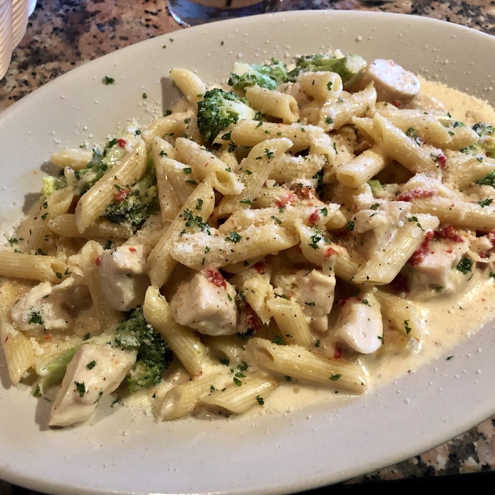 Pasta E Basta - Chicken Broccoli Alfredo - Italian Near Me - Amherst, Massachusetts