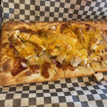 Urban Kitchen - BBQ chix flatbread - Diners Near Me - Wilmington, Delaware Urban Kitchen - BBQ chix flatbread - Diners Near Me - Wilmington, Delaware