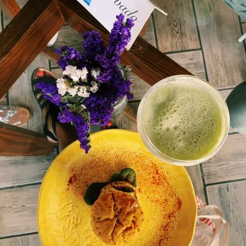 The Spoon Experience - A vegan stop on the tour with a delicious black bean burger and the most refreshing and tasty coconut milk beverage I've ever had! - Tours Near Me
