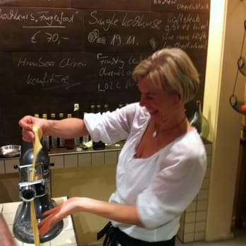 Vanille & Koriander - So viel Spaß kann kochen machen. Besuchen Sie einen Kochkurs im Vanille & Koriander. - Caterers Near Me - Potsdam, BB Vanille & Koriander - So viel Spaß kann kochen machen. Besuchen Sie einen Kochkurs im Vanille & Koriander. - Caterers Near Me - Potsdam, BB
