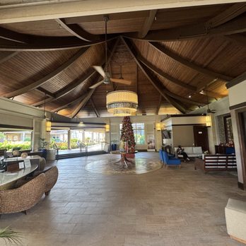 Sheraton Kauai Resort - Lobby of the ocean side of the hotel - Hotels Near Me - Kauai, Hawaii Sheraton Kauai Resort - Lobby of the ocean side of the hotel - Hotels Near Me - Kauai, Hawaii