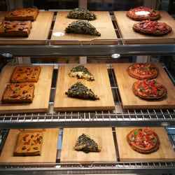 Rawfection - Raw italian tomato quiche, raw kale pie, raw pizza