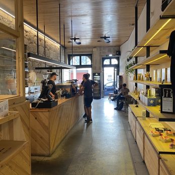 Fábrica Coffee Roasters - Inside - Coffee & Tea Near Me - Porto, 13 Fábrica Coffee Roasters - Inside - Coffee & Tea Near Me - Porto, 13