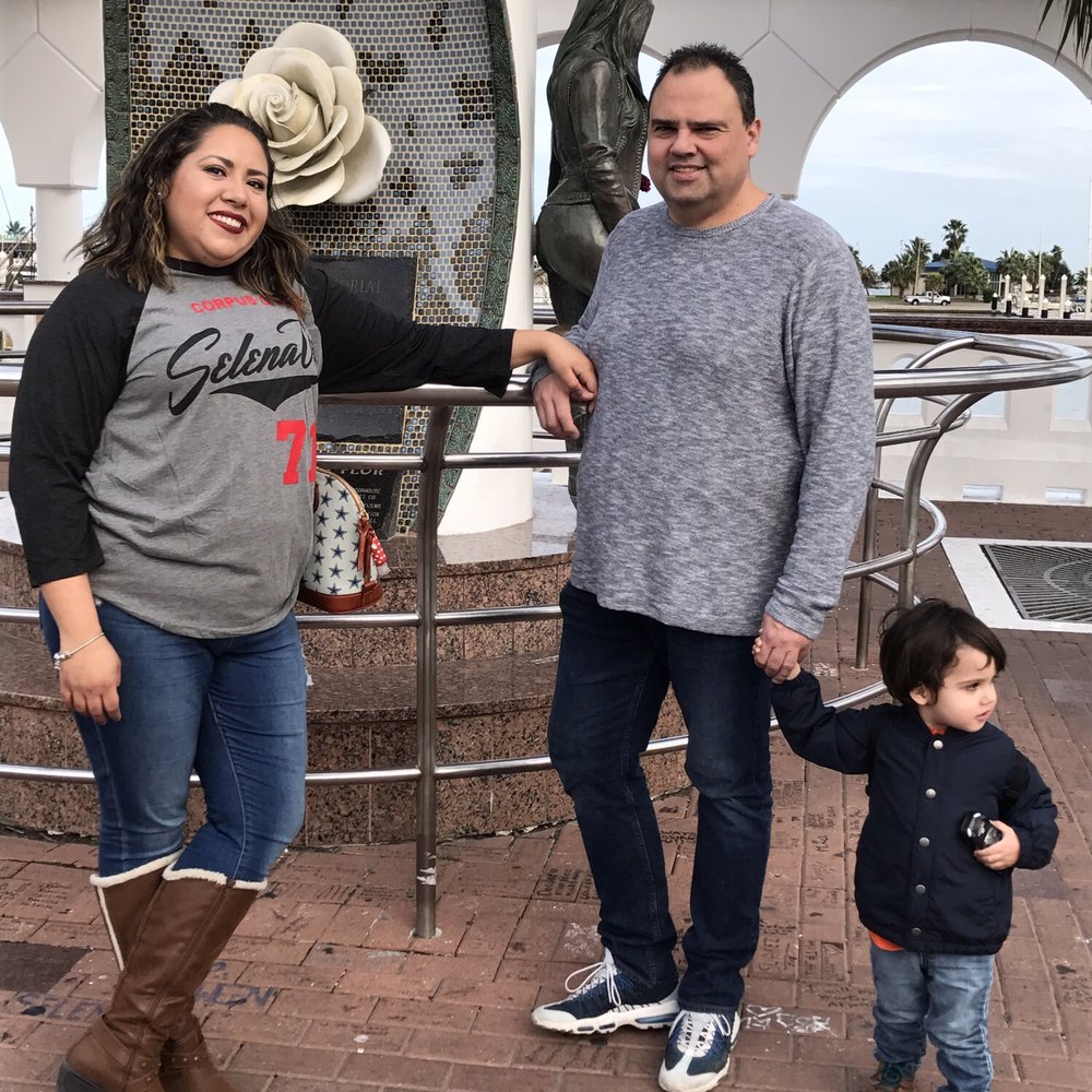 Selena Memorial Statue - Paying our respects - Landmarks & Historical Buildings Near Me - Corpus Christi, Texas Selena Memorial Statue - Paying our respects - Landmarks & Historical Buildings Near Me - Corpus Christi, Texas