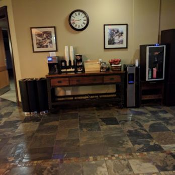 Old House Hotel & Spa - Front entrance coffee and cookies - Hotels Near Me - Courtenay, British Columbia