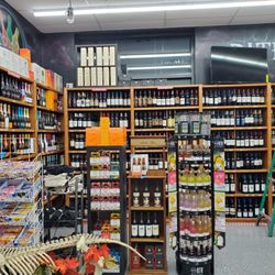 Riverside Liquor