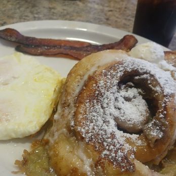 Cafe Amri - Cinnamon Roll French toast combo - Breakfast & Brunch Near Me - Oxnard, California Cafe Amri - Cinnamon Roll French toast combo - Breakfast & Brunch Near Me - Oxnard, California
