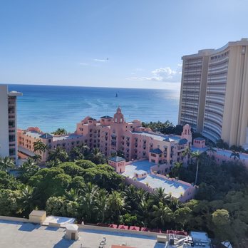 SKY Waikiki - Looking straight ahead - Seafood Near Me - Honolulu, Hawaii