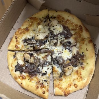 SPIN! Pizza - Chicken & Goat Cheese - Pizza Near Me - Lenexa, Kansas