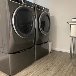 Yudin's - Washer and Dryer brought to you by Yudins Appliance Inc.