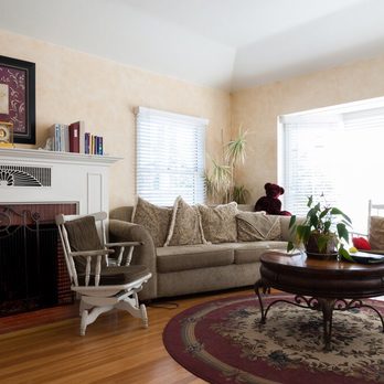 Jessica Morgan, DC - Waiting room - Chiropractors Near Me - Lomita, California Jessica Morgan, DC - Waiting room - Chiropractors Near Me - Lomita, California