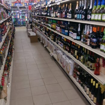 Middletown Market - Wine for days - Meat Shops Near Me - Howell, Michigan