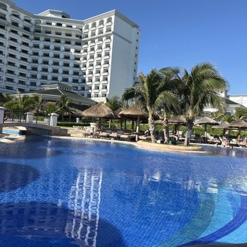 JW Marriott Cancun Resort & Spa - Pool is heated year-round - Hotels Near Me - Cancun, ROO JW Marriott Cancun Resort & Spa - Pool is heated year-round - Hotels Near Me - Cancun, ROO
