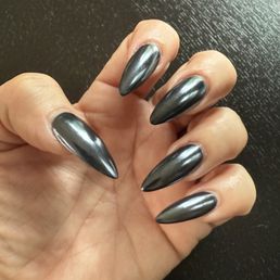 Chrome Medium Stiletto, Gel X. Chrome Medium Stiletto, Gel X.