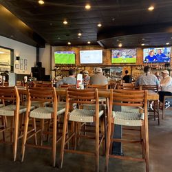 Twin Hickory Tavern