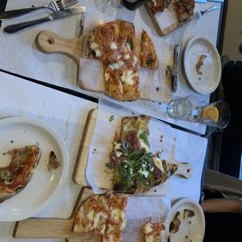 Munno - Pizza Near Me - Chicago, Illinois